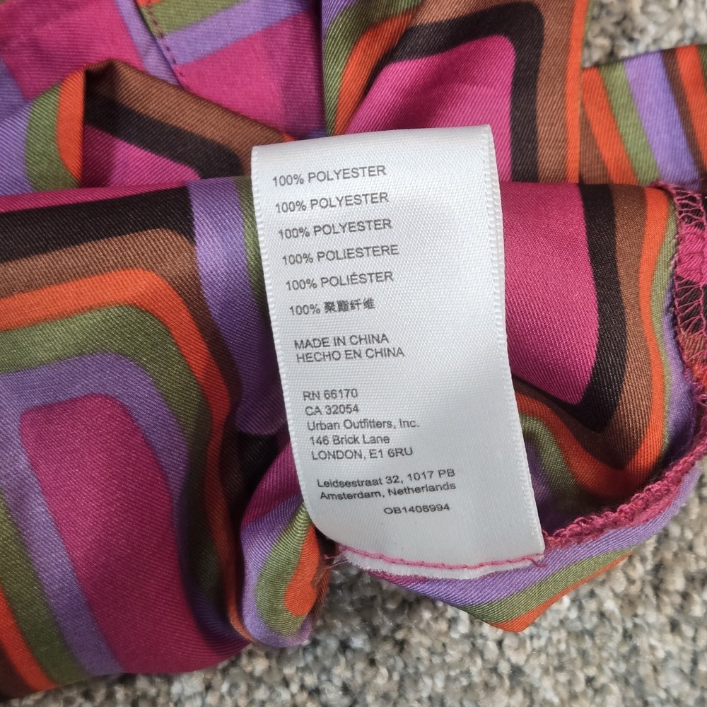 URBAN OUTFITTERS Liam Pink Multi Souvenir Button Down Shirt Size Small - Picture 7 of 7